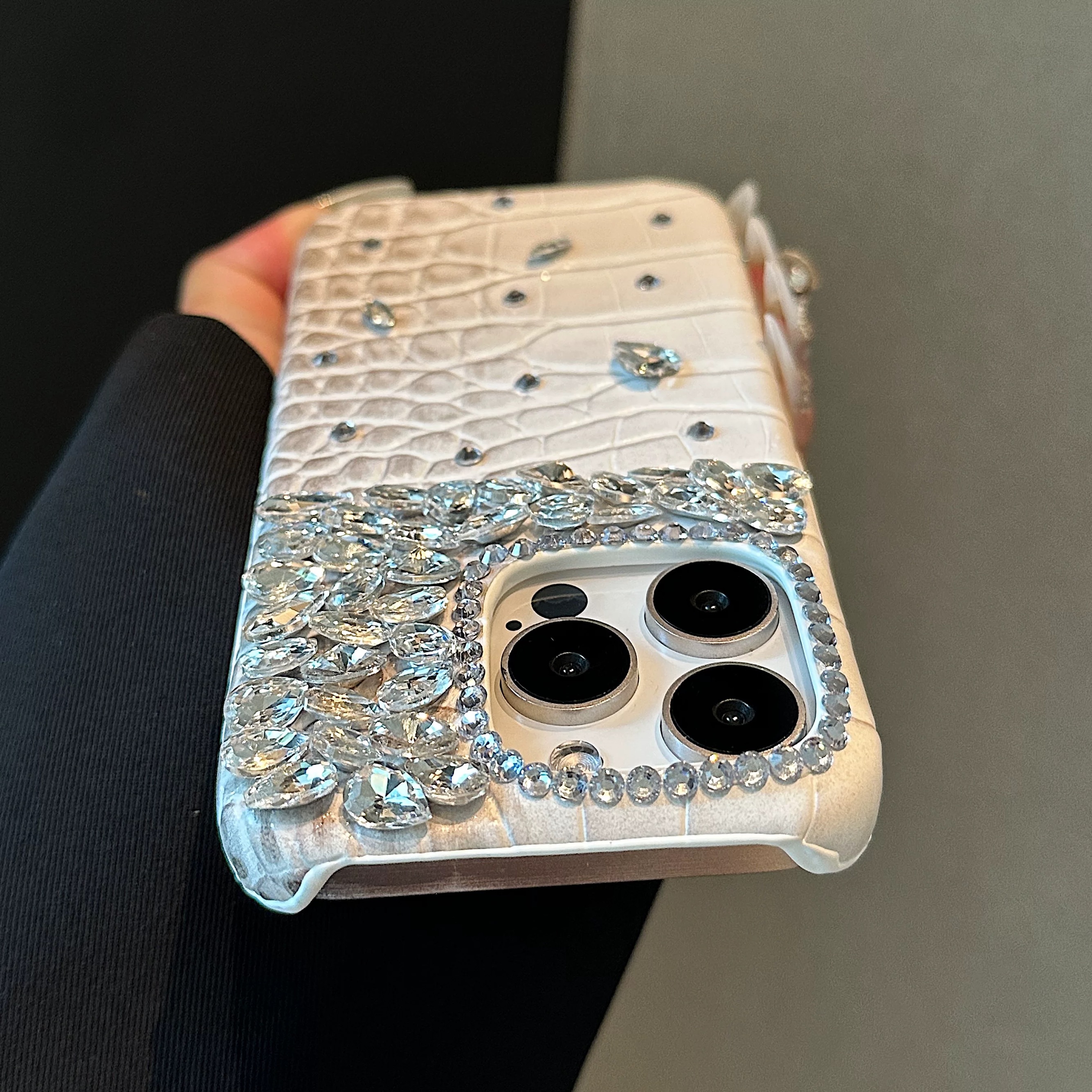 Crocodile leather diamond mobi - đánh giá và giá Phone Cases Ysl